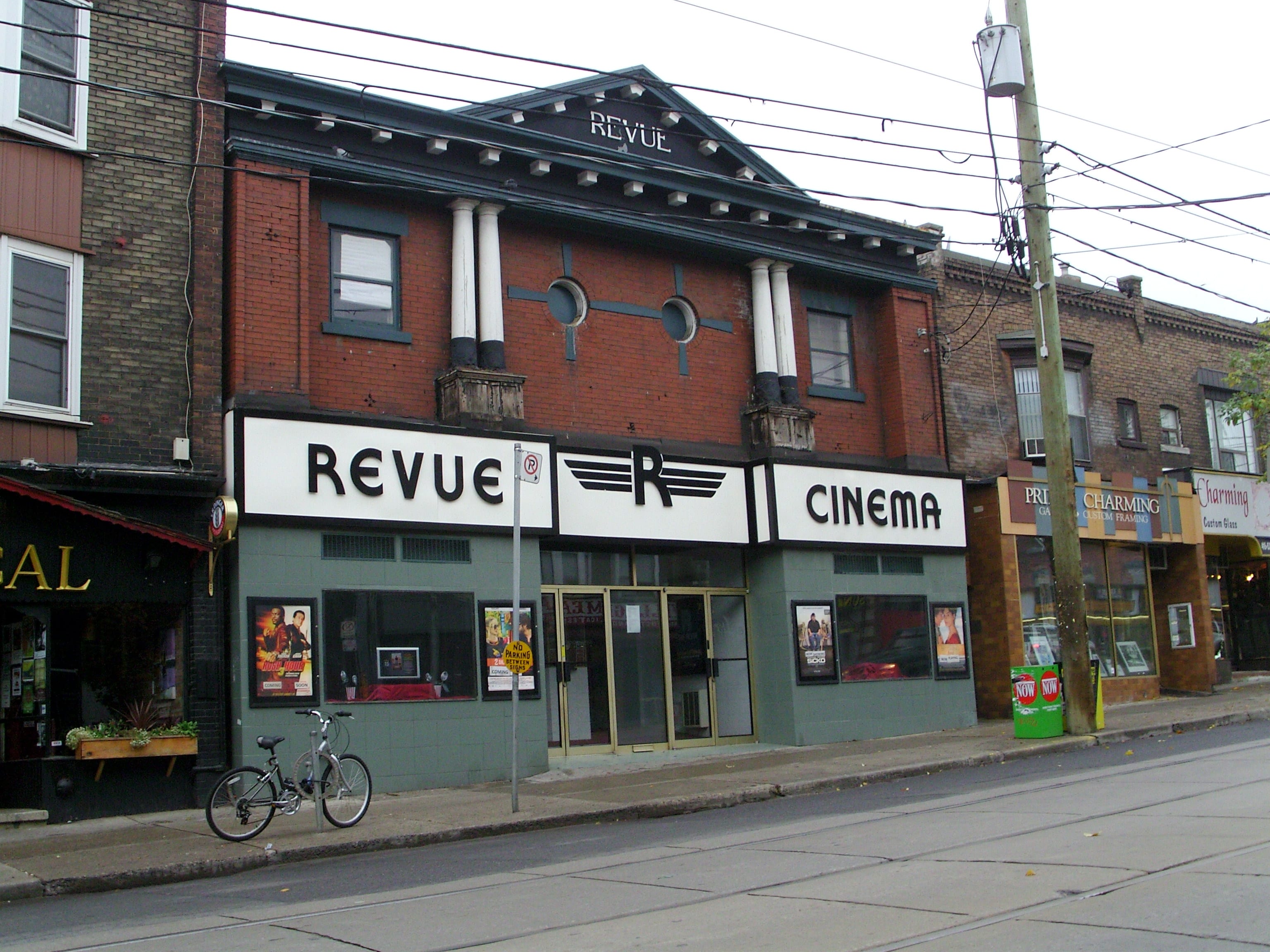 Revue Cinema